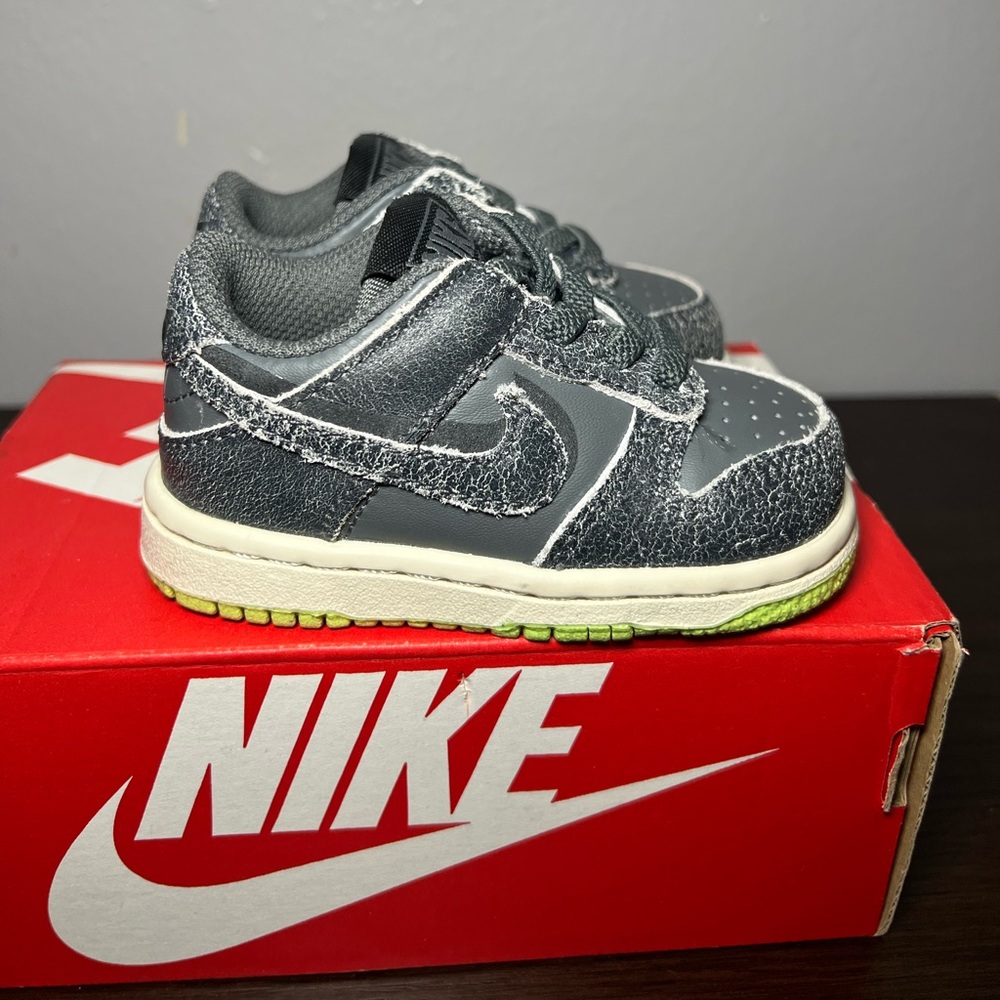 Nike Dunk Low Sneakers , Toddler Size 4C.